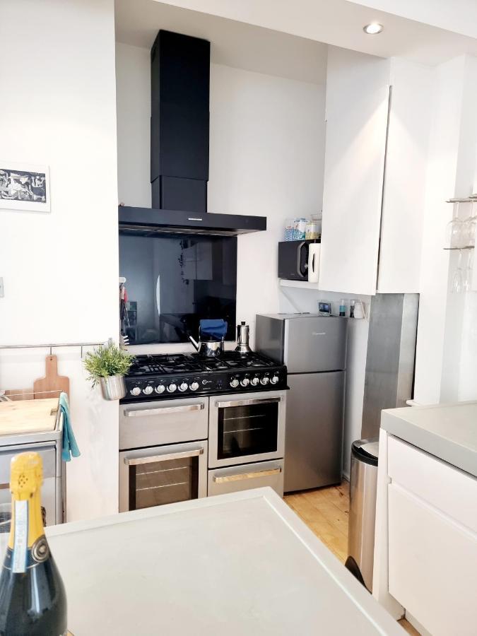 Quirky Seaside Family Cottage Walk To The Waves! Brighton Екстер'єр фото