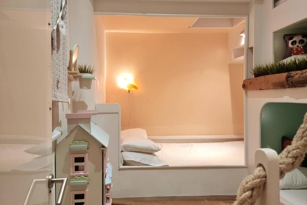 Quirky Seaside Family Cottage Walk To The Waves! Brighton Екстер'єр фото