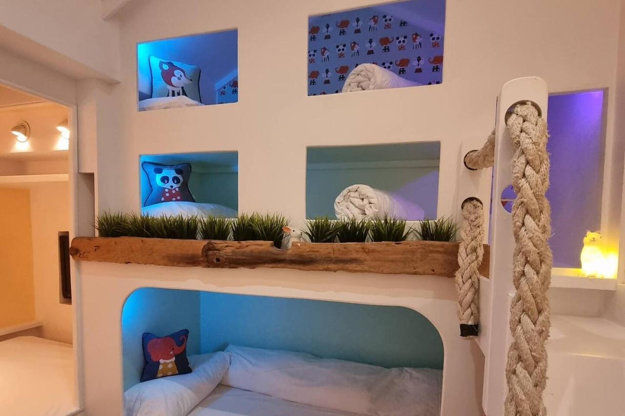 Quirky Seaside Family Cottage Walk To The Waves! Brighton Екстер'єр фото
